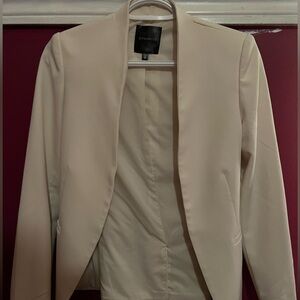 Sea salt beige collarless blazer, size XXS.